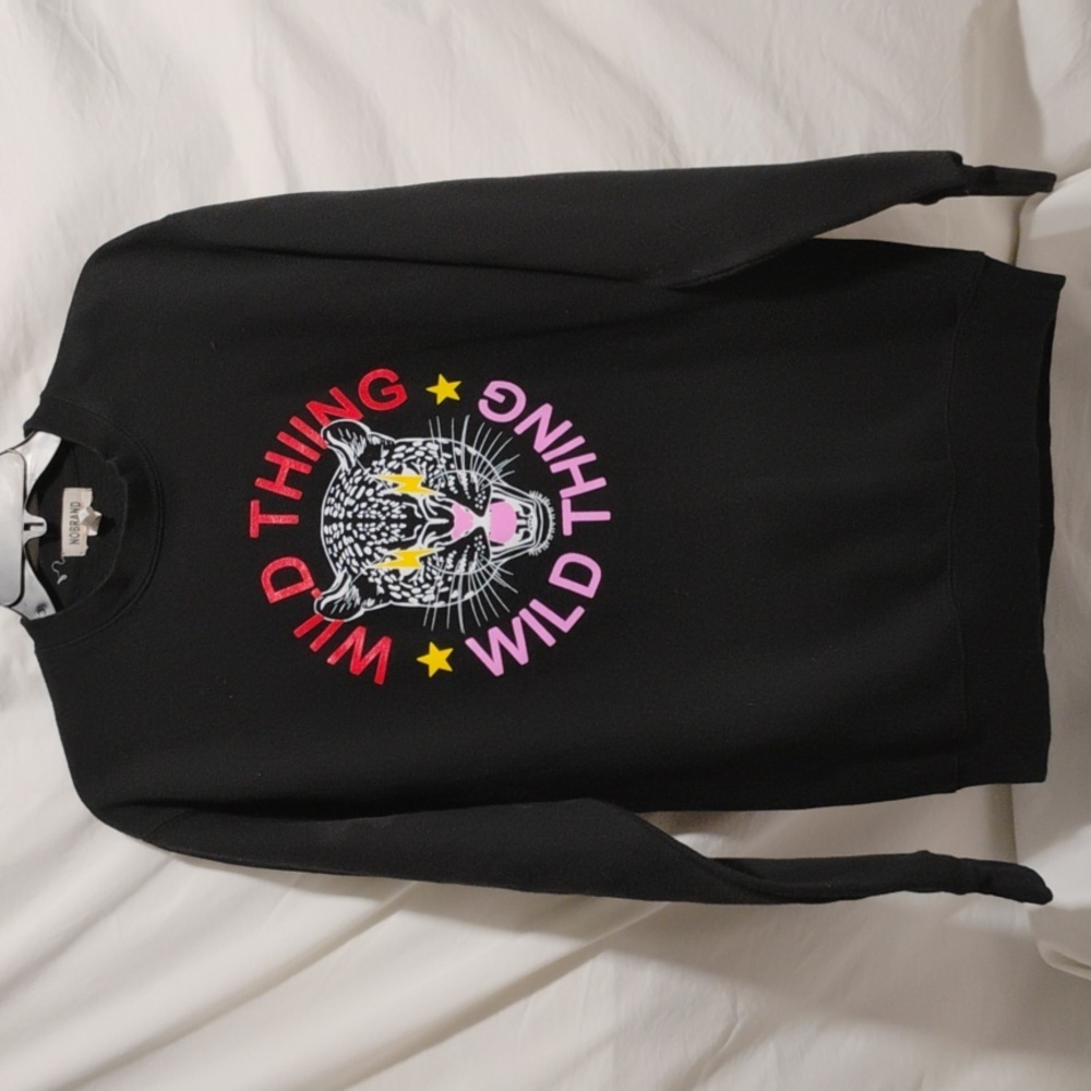 SALE! NoBrand Wild Thing Sweater Sz.M Oversized Hardly Worn (BX48)
